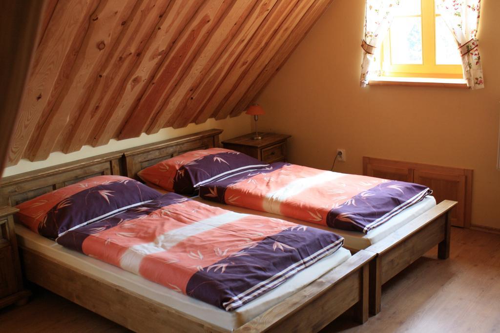 Koliba U Kuba A Rekreacne Domy Hrustin Quarto foto
