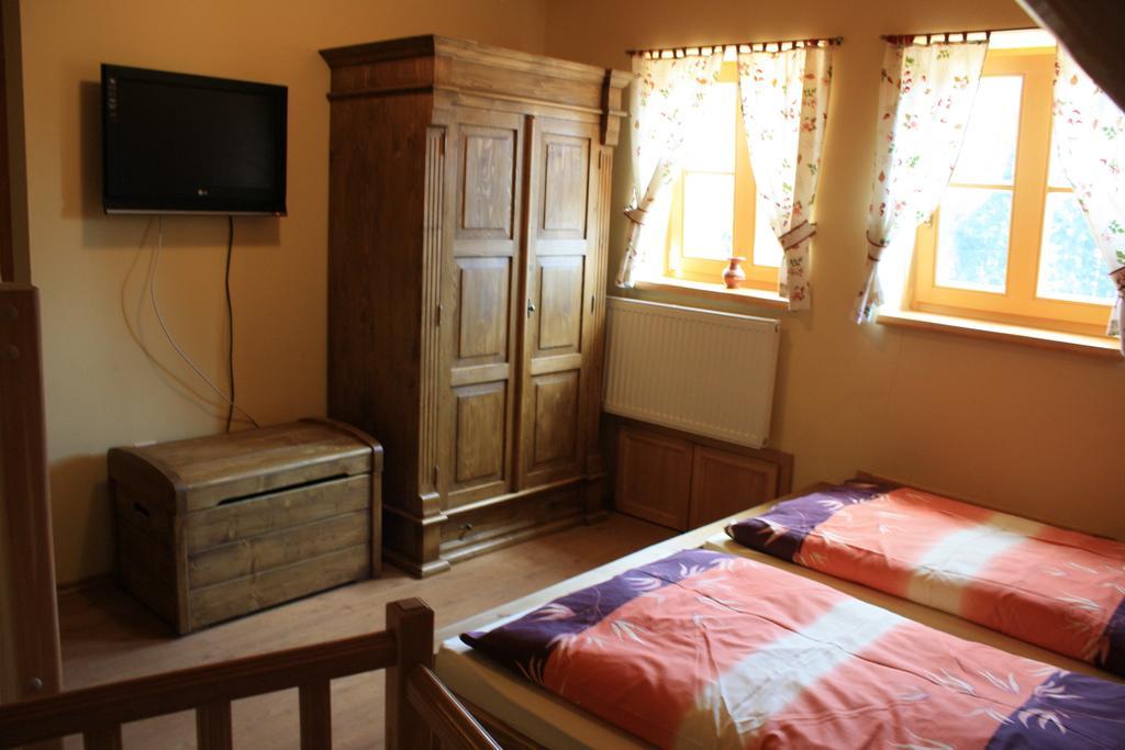 Koliba U Kuba A Rekreacne Domy Hrustin Quarto foto